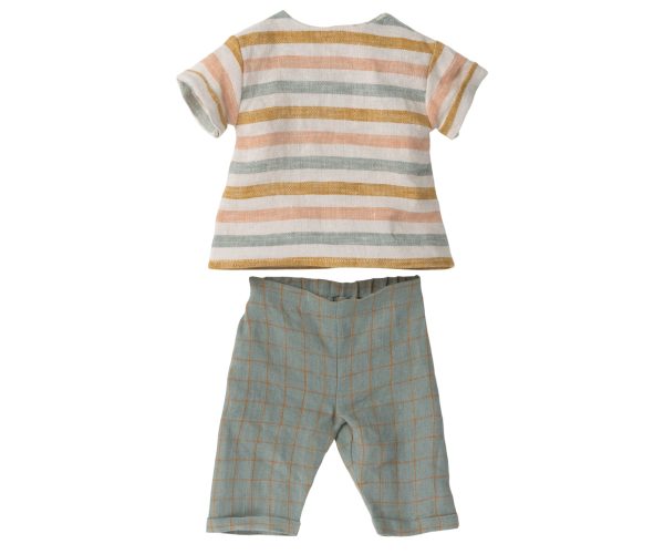 Pants and Shirt, Size 4 Sale - Image 4